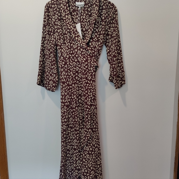 GANNI Floral Printed Logo Crêpe Wrap Dress - Picture 4 of 7